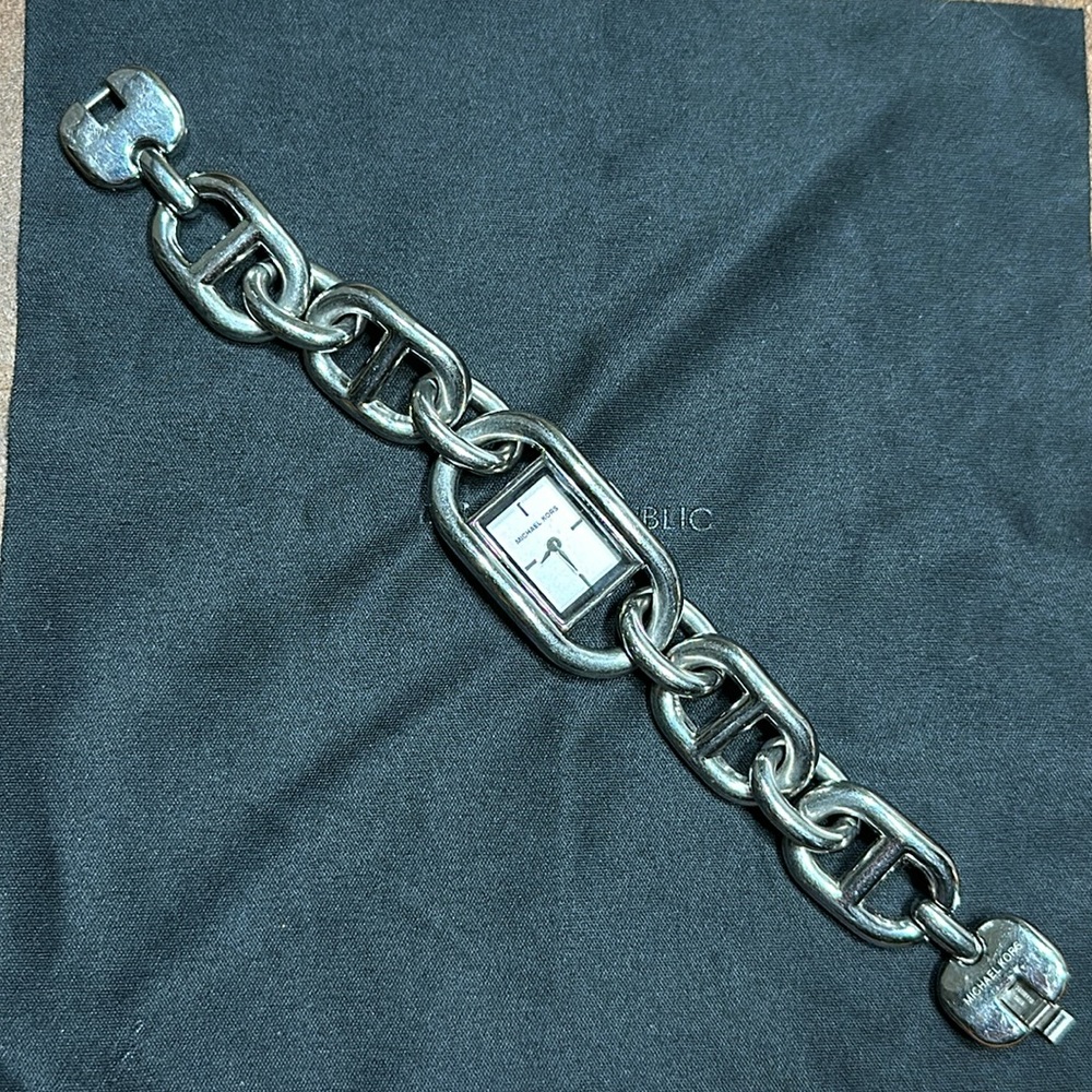 *RARE* MICHAEL KORS Chain Link Bracelet Watch - Picture 6 of 8